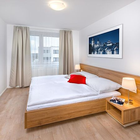 Citywest Apartments Prague Extérieur photo