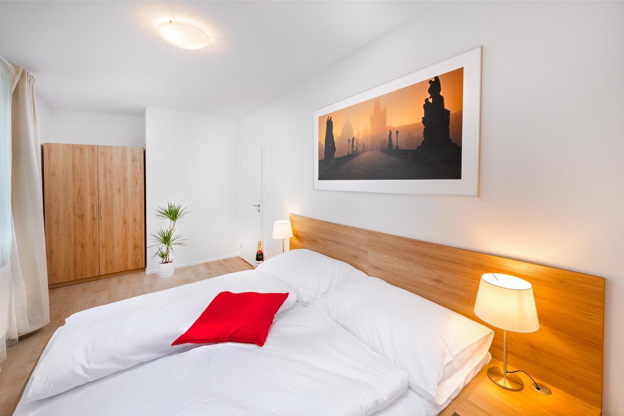 Citywest Apartments Prague Extérieur photo
