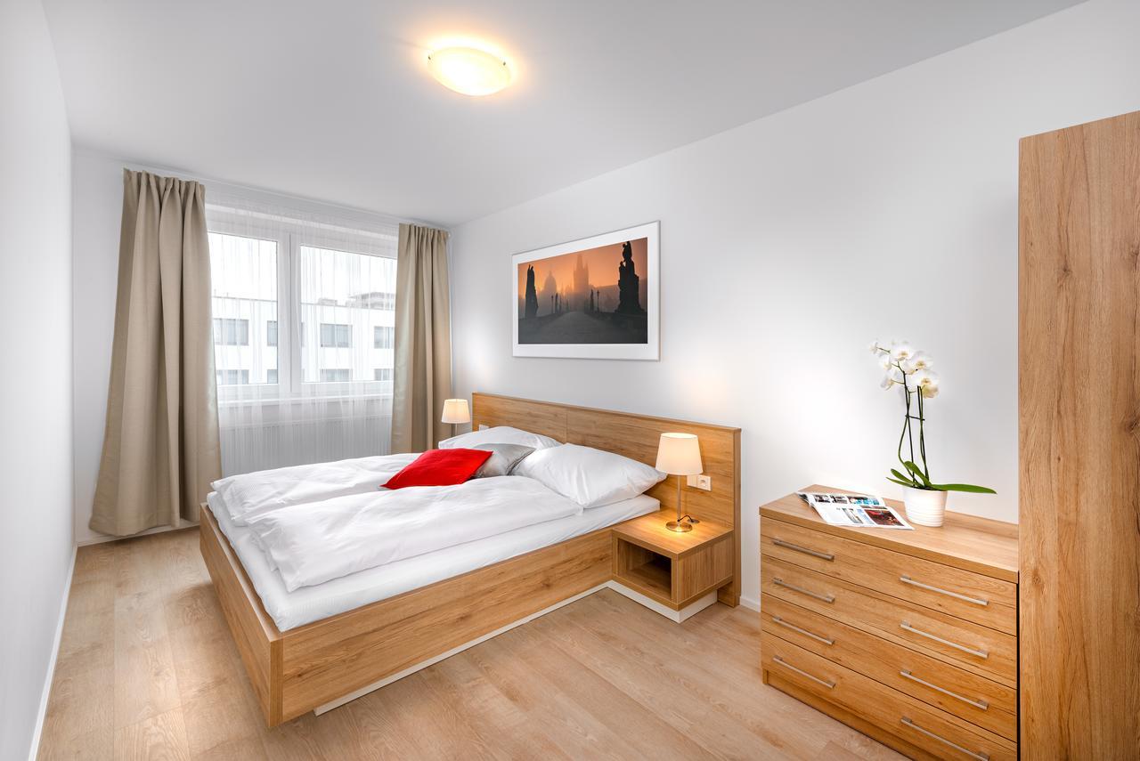 Citywest Apartments Prague Extérieur photo
